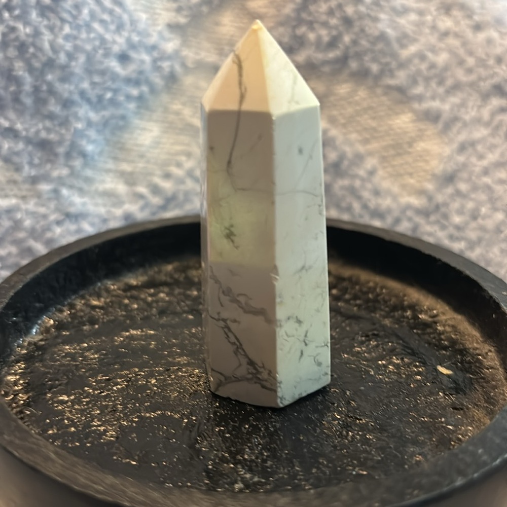 Howlite Tower - Picture 2 of 4